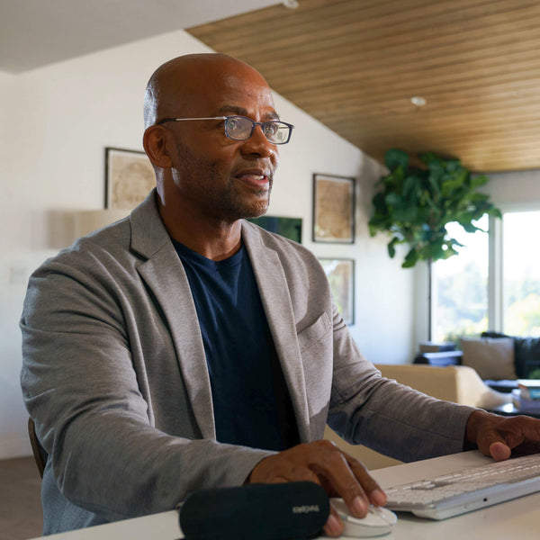 Sleek design meets universal comfort. Our Readers adapt to you, offering a barely-there feel with robust durability. Paired with a keychain case featuring a minimalist design, compact for portability.