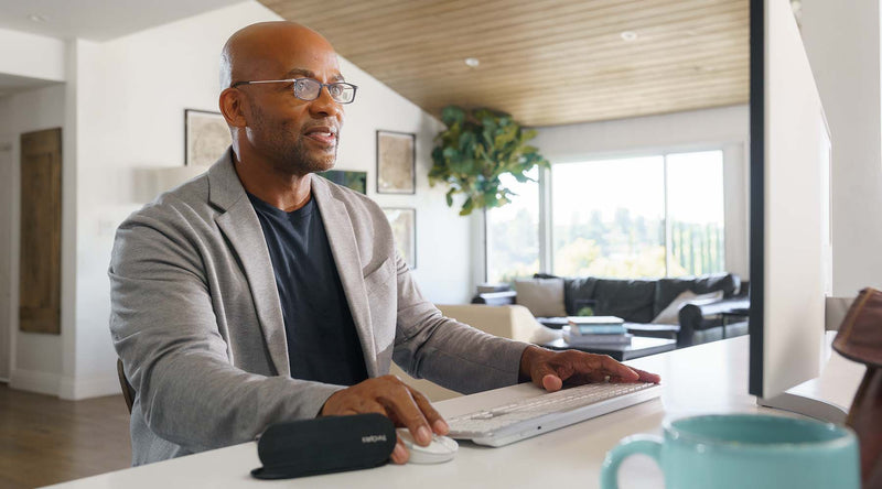 Protect Your Eyesight & Up Your Reading Game With ThinOptics Blue Light Blocking Glasses