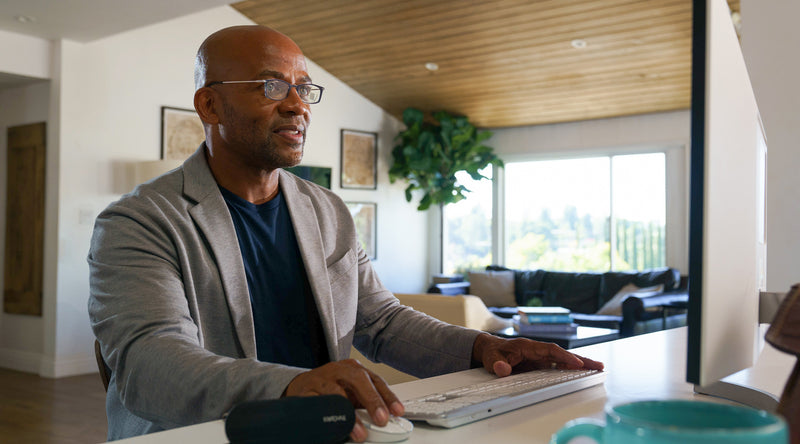 Seasons Change, Screen Time Doesn’t: Why Fall Calls for ThinOptics Blue Light Blockers